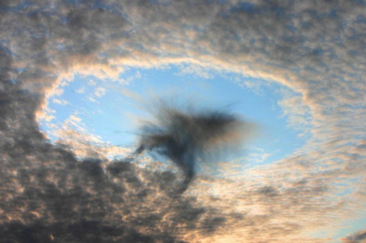 8. Een Fallstreak Hole in Oostenrijk.