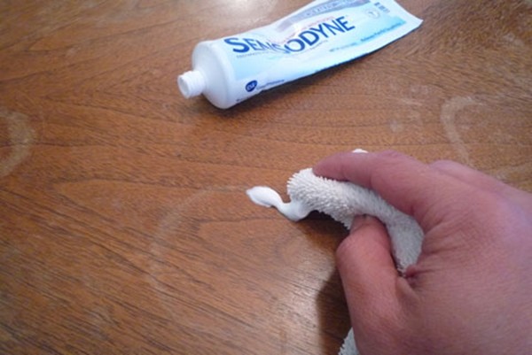 2. Remove water stains from furniture by using toothpaste like soap with a damp cloth.