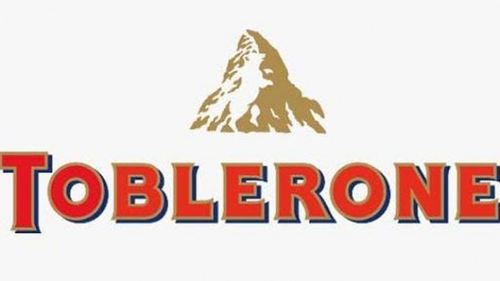 1. La célèbre barre de chocolat suisse est non seulement fait en forme pyramidale, mais son emballage, caché dans le profil de la montagne, il y a le symbole de l'ours de la ville de Berne.