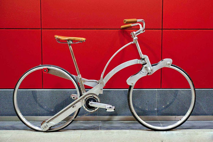 Im Unterschied zu anderen Rädern hat das Sada Bike keine Speichen. Seine Antriebskraft kommt aus der Robustheit der Felgen. 