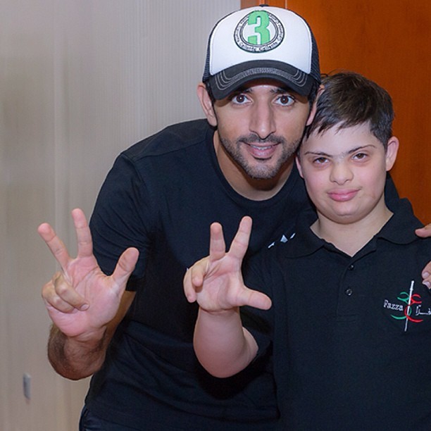 Fazza neemt actief deel aan projecten van vele liefdadigheidsinstellingen en is erelid van het Autistisch Onderzoekscentrum van Dubai.