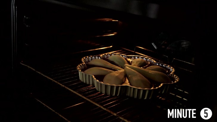 Infornate il dolce per 160°C per 35/40 minuti in forno preriscaldato.