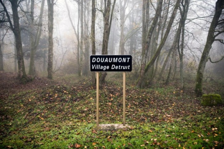 "Douaumont. Villaggio distrutto"