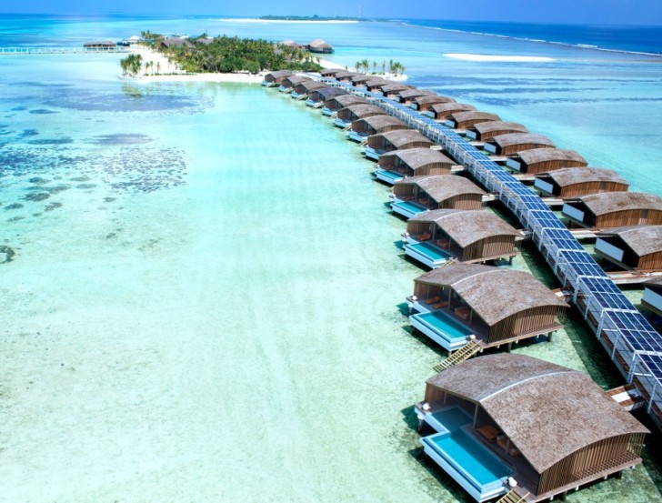 Il resort sull'atollo Kaafu non è solo una meta paradisiaca: è anche una delle perle più innovative della tecnologia nell'ambito del turismo.