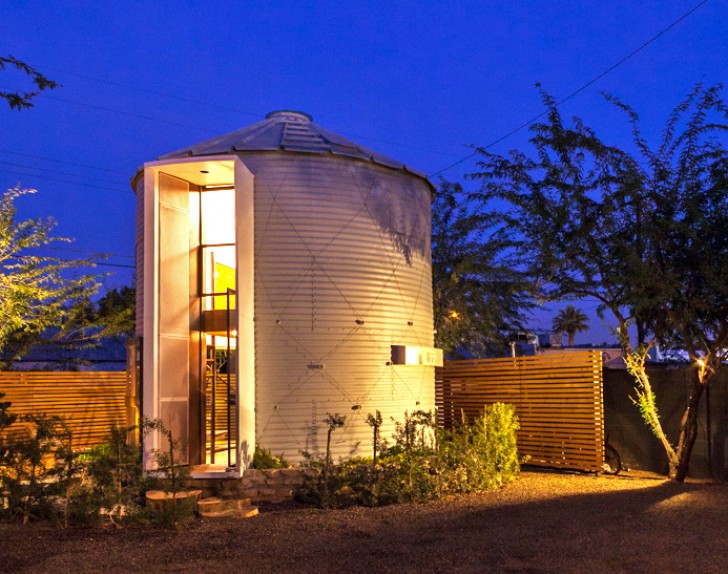 Una coppia acquista un vecchio silo per cereali e riesce a trasformarlo in una casa mozzafiato - 10