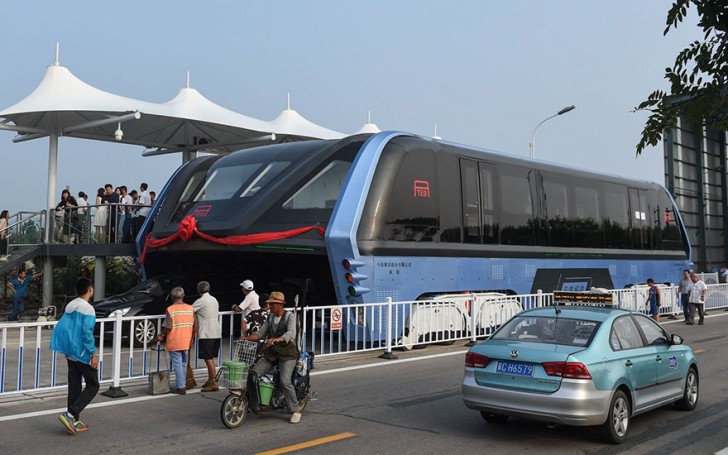 El prototipo, apenas algunos meses antes de su lanzamiento, era solo un modelo presentado en el High-Tech Expo internacional de Pequin (Mayo 2016)