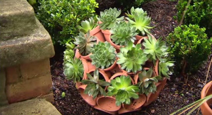 Vul de afzonderlijke potten met je favoriete planten en geniet van het schitterende resultaat!