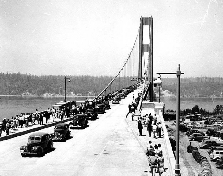11. Tacoma Bridge - Etat de Washington (USA).