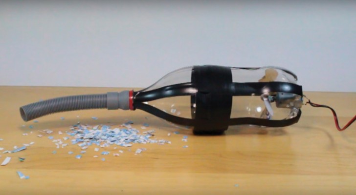 Så här kan du skapa en dammsugare med hjälp av en flaska: när den startar så ... Wow!