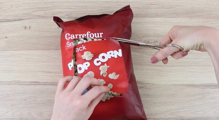 Three hacks for eating bagged snacks! 