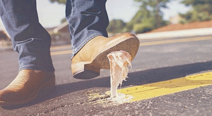Vietato masticare la gomma: ecco alcune tra le leggi più assurde in vigore nel mondo