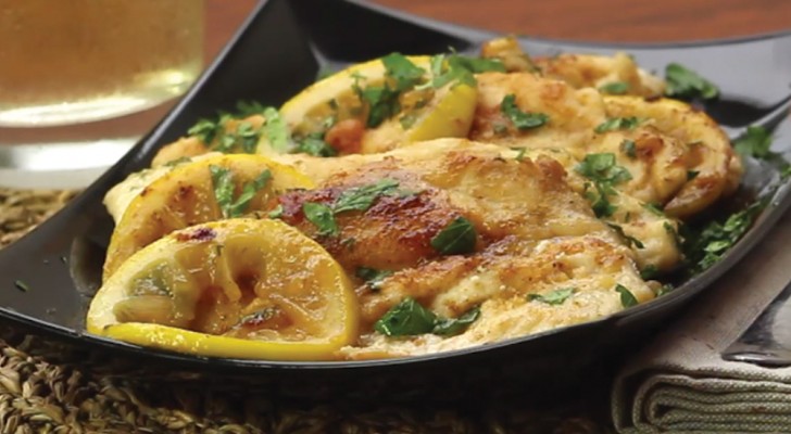 Pollo al limone in padella: un piatto delizioso e facilissimo da preparare
