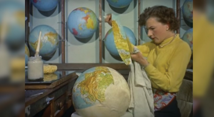 En 1955 los mapamundi eran creados asi: simplemente fascinante!