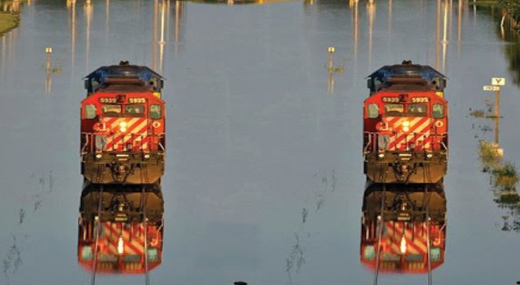 Em Bangladesh tem um trem que anda sobre a água... e não é magia!