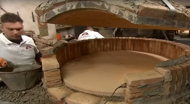 See how it's built step by step -- a Neapolitan Pizza Oven!