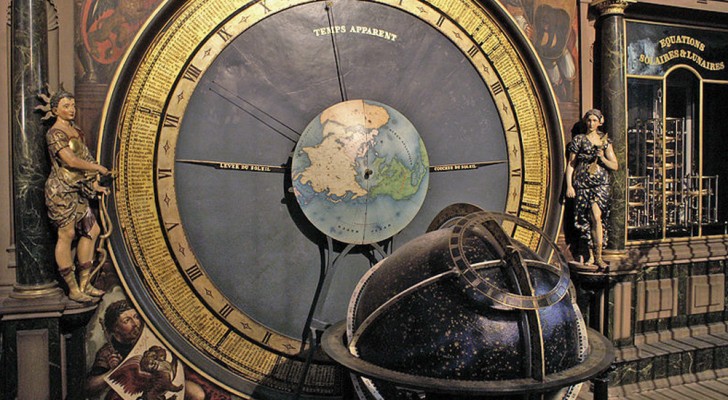 Spettacolari e antichi orologi astronomici che... fanno molto di più che misurare il tempo!