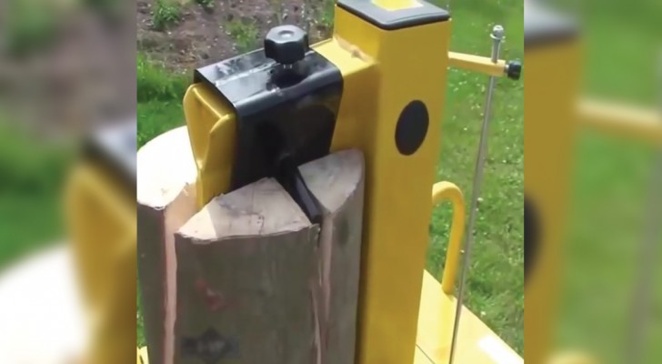 Fendre le bois n’a jamais été aussi amusant : voici les machines les plus bizarres du marché