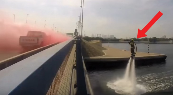 Bombeiros em Dubai: veja como eles conseguem chegar em qualquer lugar!