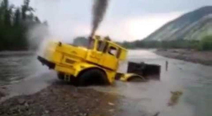 Comment sortir un tracteur bloqué dans l'eau