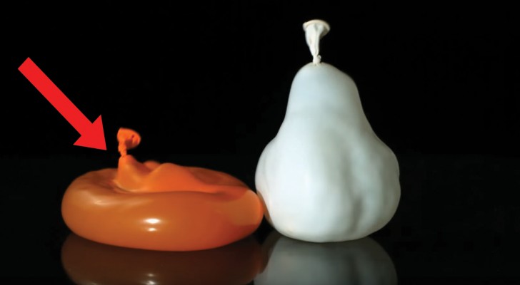 Captivating slow-motion images of free-falling water balloons!