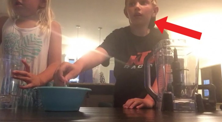 Enquanto dois irmãos fazem o seu primeiro vídeo, um tornado chega até a casa deles!