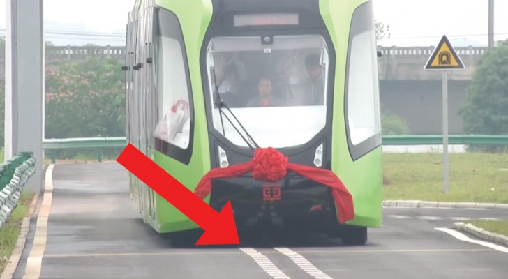 Diga adeus aos trilhos: nasce o primeiro tram que viaja sobre trilhos virtuais!