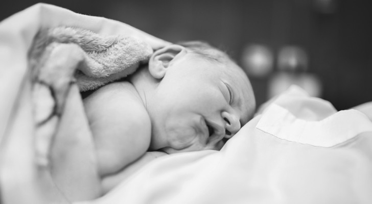 L'ora sacra dopo il parto: un momento fondamentale che ogni mamma dovrebbe conoscere e vivere