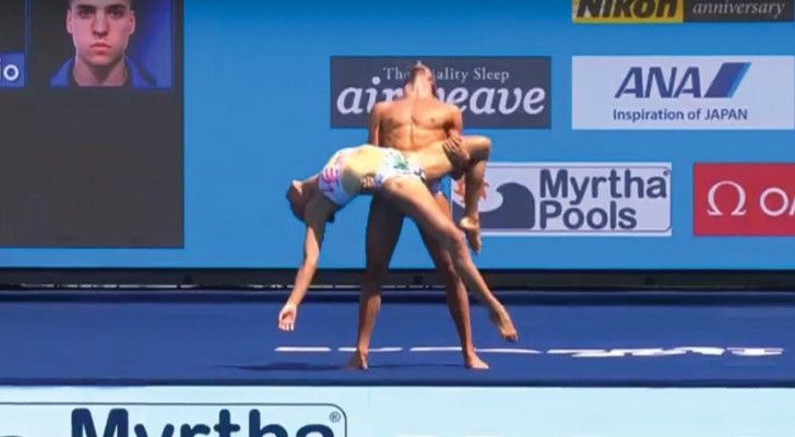 Mundial de natacion sincronizado: disfruten la exhibicion del duo italiano que ha conquistado el de oro.
