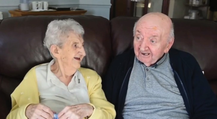 Eine 98 Jahre alte Frau ist in ein Altenheim gezogen um sich um ihren 80 jährigen Sohn zu kümmern