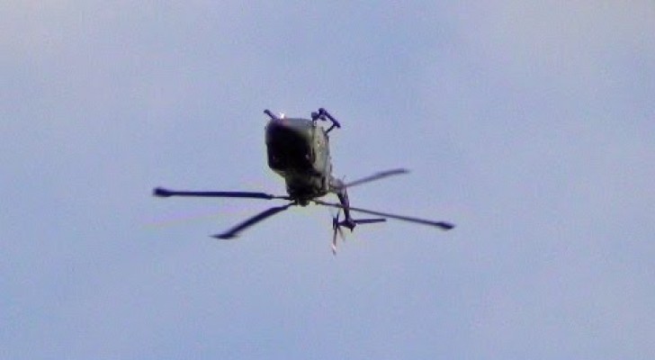 Helikopter macht 360°-Drehung
