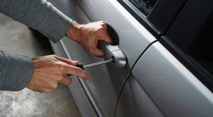 Alcuni trucchi che possono aiutarci a mettere al sicuro la nostra auto dormendo sonni tranquilli