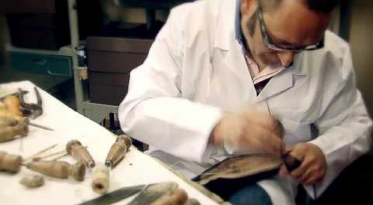 Como são fabricados os sapatos da Louis Vuitton