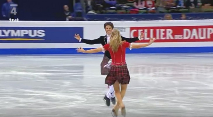 Brother and sister take the center of the rink and conquer the public with their unique performance