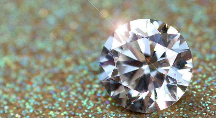 Gli scienziati scoprono come creare diamanti al microonde... e forse stravolgere l'industria mineraria