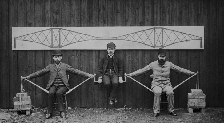 Dieses faszinierende Bild Ende des 19. Jahrhundert zeigt wie eine Auslegerbrücke funktioniert