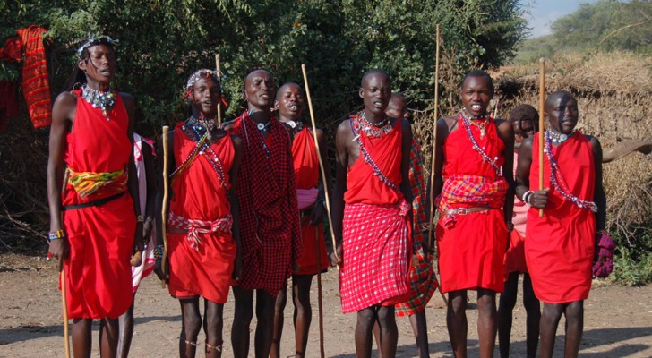 Der Preis des Tourismus: In Tansania werden die Massai ausgebeutet um Platz für die Luxussafaris zu schaffen
