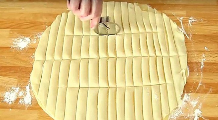 A delicious recipe for puff pastry filled with apples that can be prepared in record time