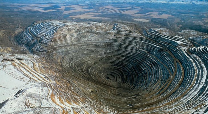 Le 12 voragini più profonde sulla Terra che vi faranno venire i brividi alla sola vista