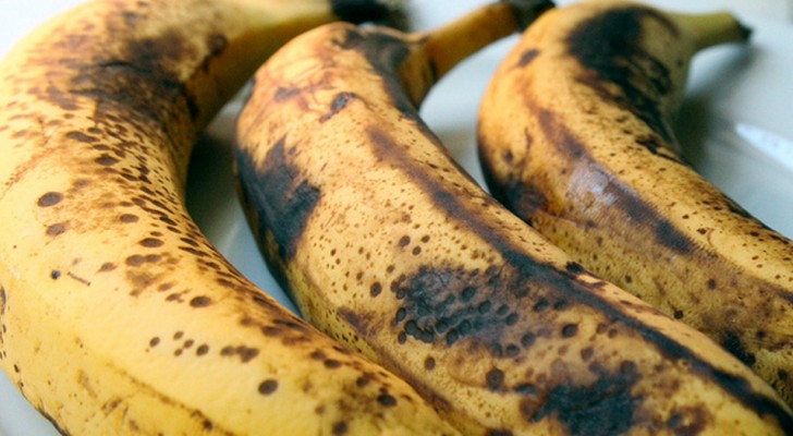 Heb je overrijpe bananen? Je kunt ze in een handomdraai in een heerlijk dessert veranderen 