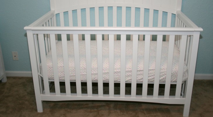 10 fantastic ideas to upcycle an old baby crib in a super-creative way