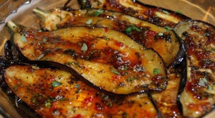 Italiaanse pikante aubergines: hoe je ze met heel weinig ingrediënten klaarmaakt