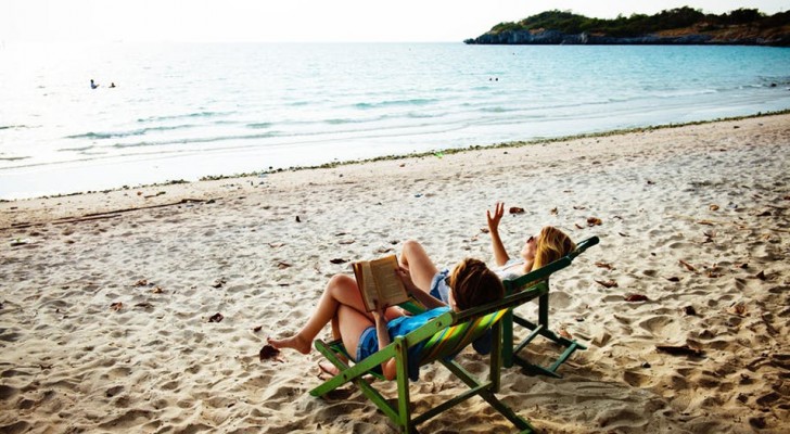 Ficar perto do mar pode ajudar nosso cérebro a nos fazer sentir mais calmos e relaxados