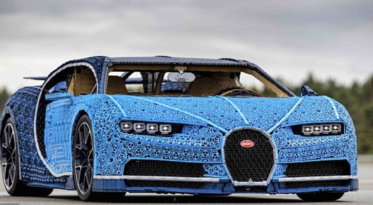 LEGO a construit une reproduction à l'échelle originale de la Bugatti entièrement fonctionnelle