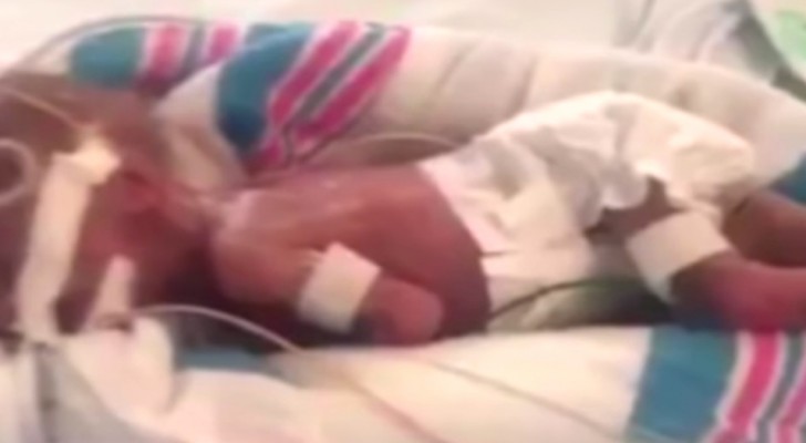 Il neonato prematuro di 22 settimane viene "rifiutato" da 16 ospedali... dopo 5 mesi capiranno di aver fatto un errore