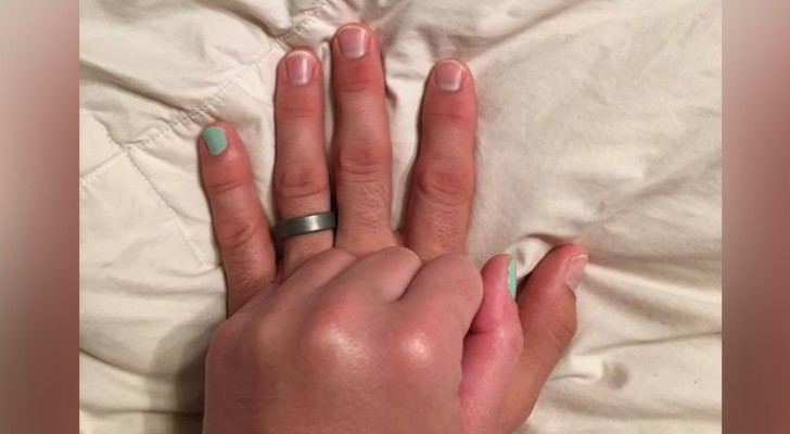 Il marito promette di colorarsi l'unghia della mano per il resto della vita: quando lei aprirà la sua avrete i brividi