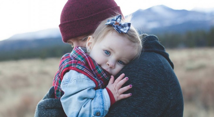 Prenez votre enfant dans les bras tous les jours