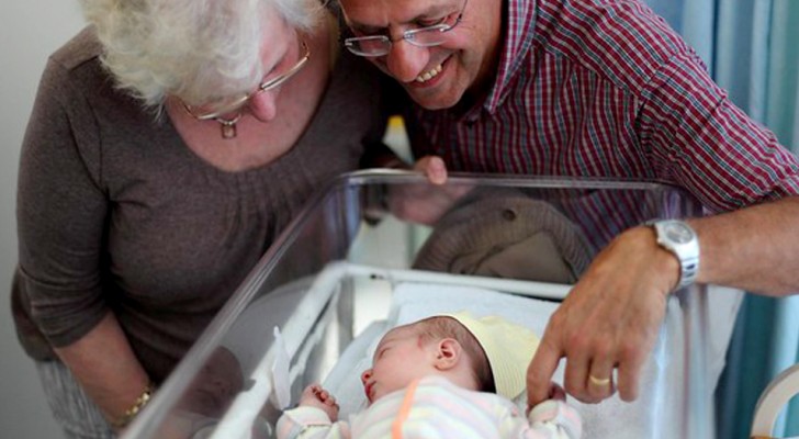 La Suède prévoit une indemnisation pour les grands-parents qui ne peuvent pas aller travailler pour s'occuper de leurs petits-enfants malades