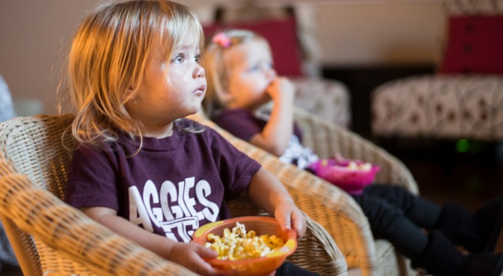 I bambini al di sotto dei 4 anni non dovrebbero mangiare popcorn: ecco spiegato il motivo