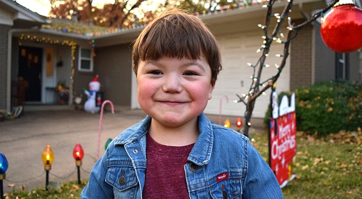 Dieser 4-jährige Junge, der mit einem halben Herzen geboren wurde, hat seine Weihnachtsgeschenke an bedürftige Kinder verschenkt