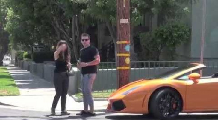 This prank left me a bit 'puzzled...Gold digger woman !